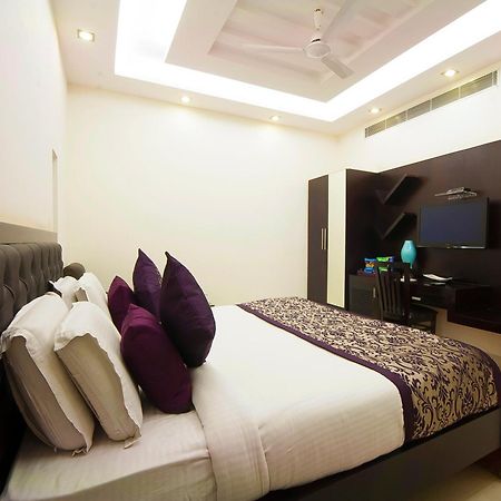 Hotel Transit International- Aerocity Delhi Airport New Delhi Buitenkant foto
