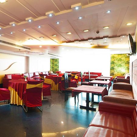 Hotel Transit International- Aerocity Delhi Airport New Delhi Buitenkant foto