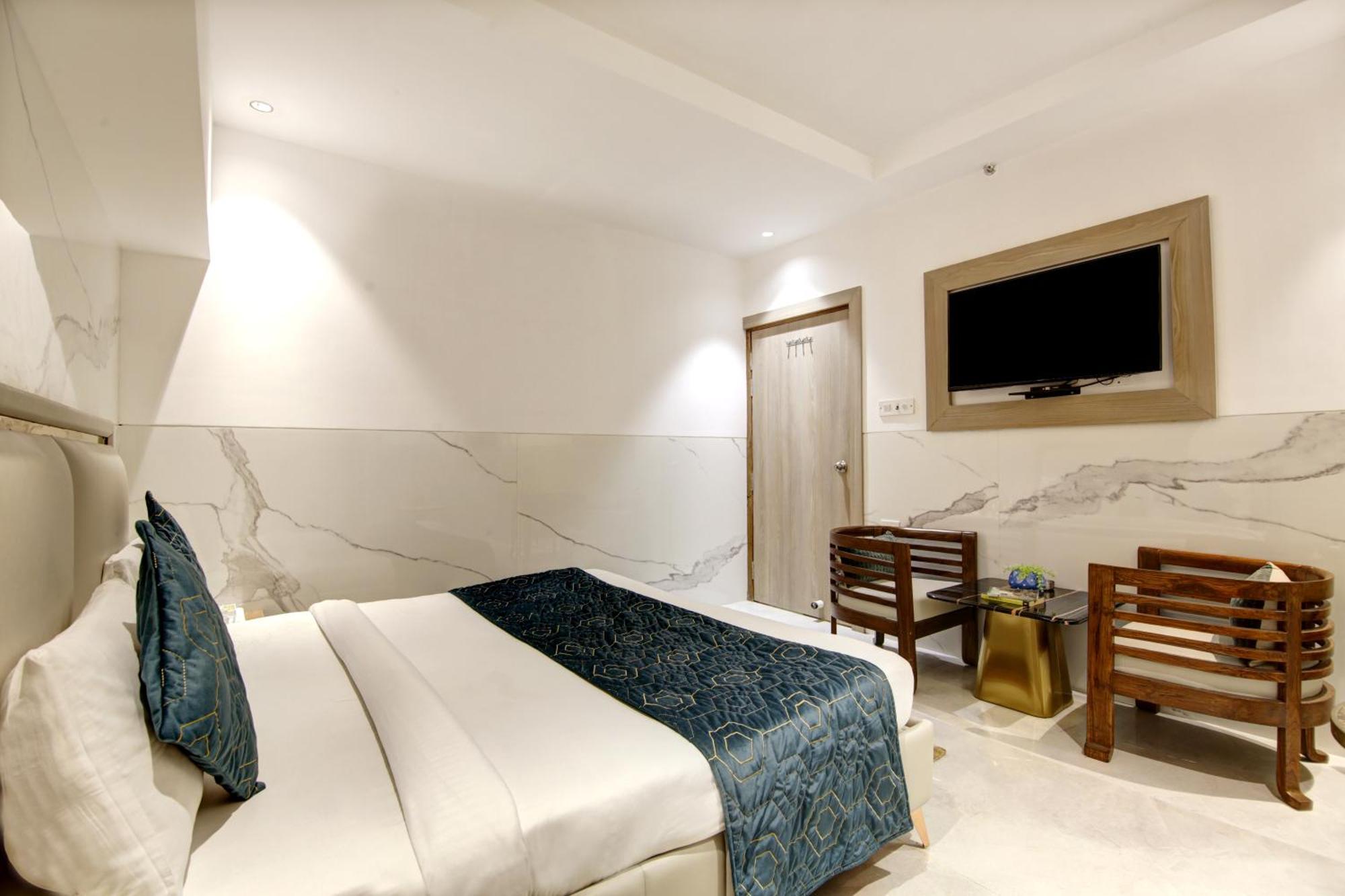 Hotel Transit International- Aerocity Delhi Airport New Delhi Buitenkant foto