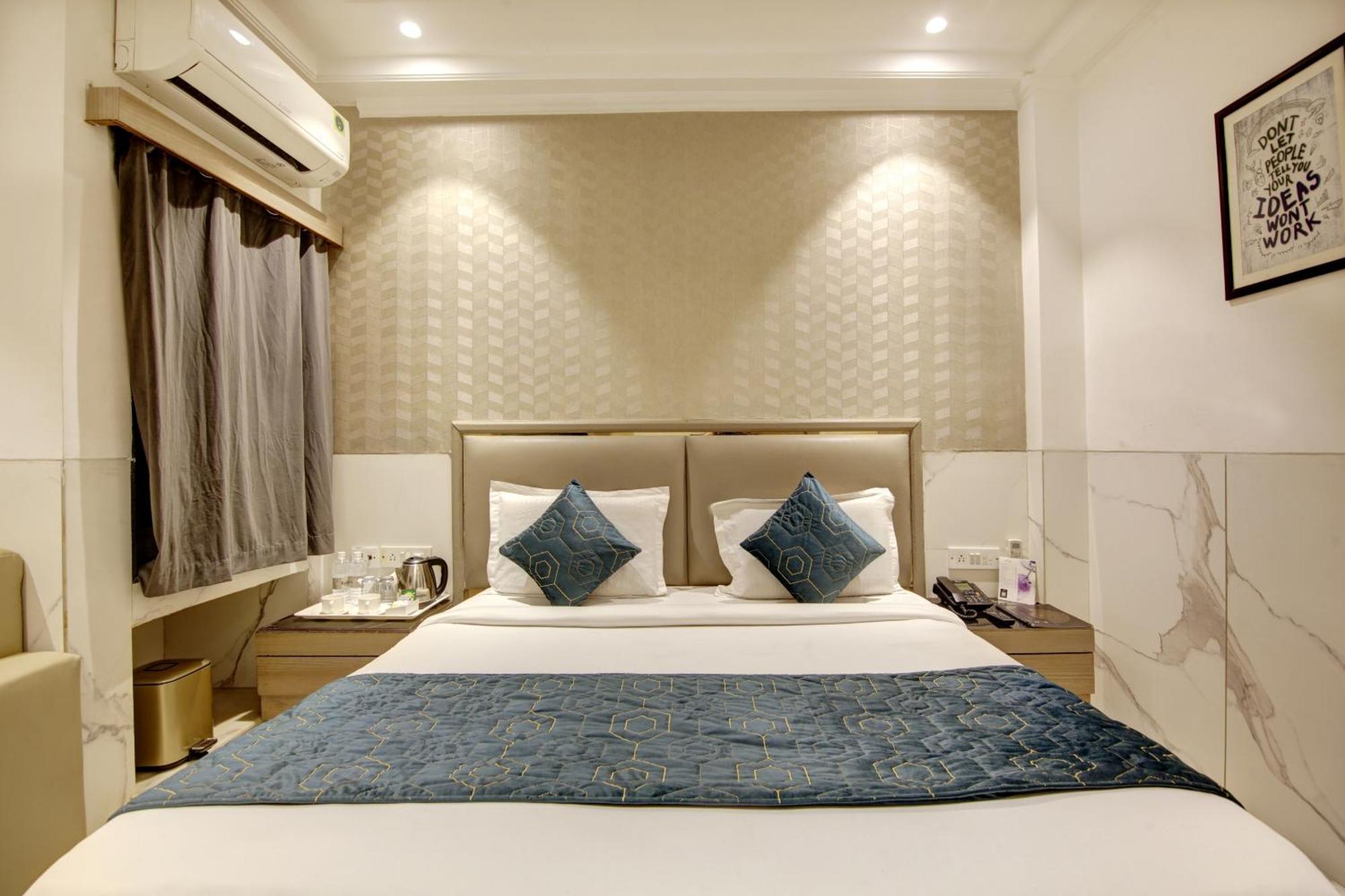 Hotel Transit International- Aerocity Delhi Airport New Delhi Buitenkant foto
