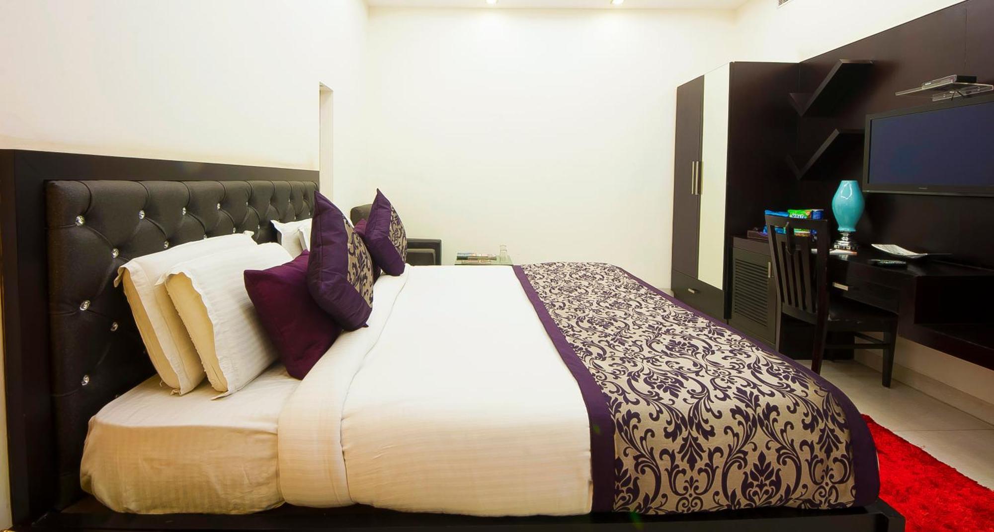 Hotel Transit International- Aerocity Delhi Airport New Delhi Buitenkant foto