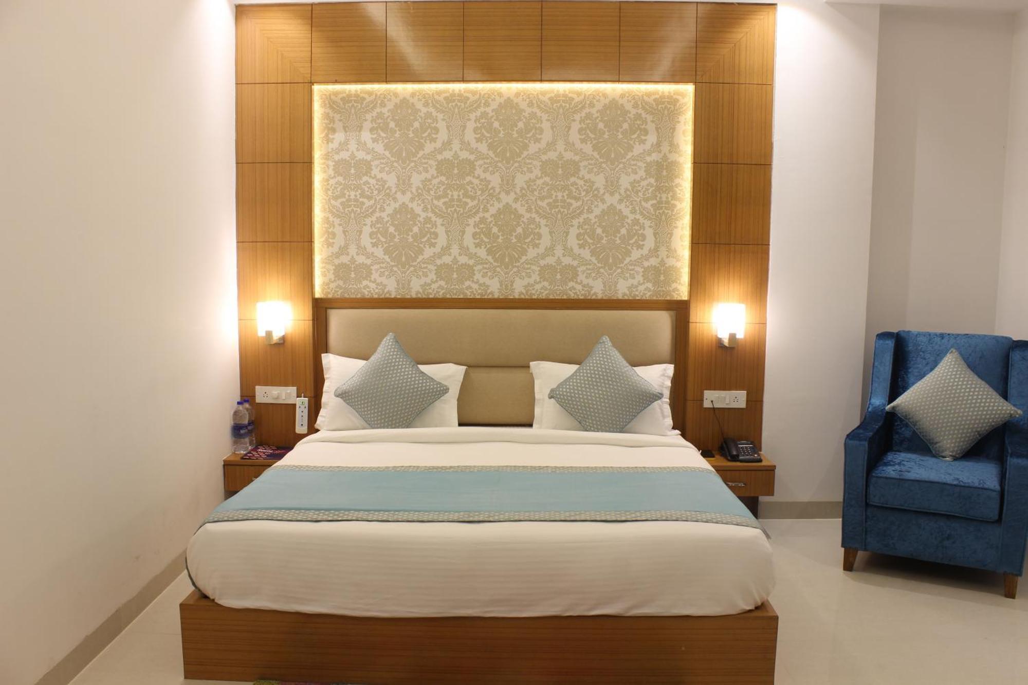 Hotel Transit International- Aerocity Delhi Airport New Delhi Buitenkant foto