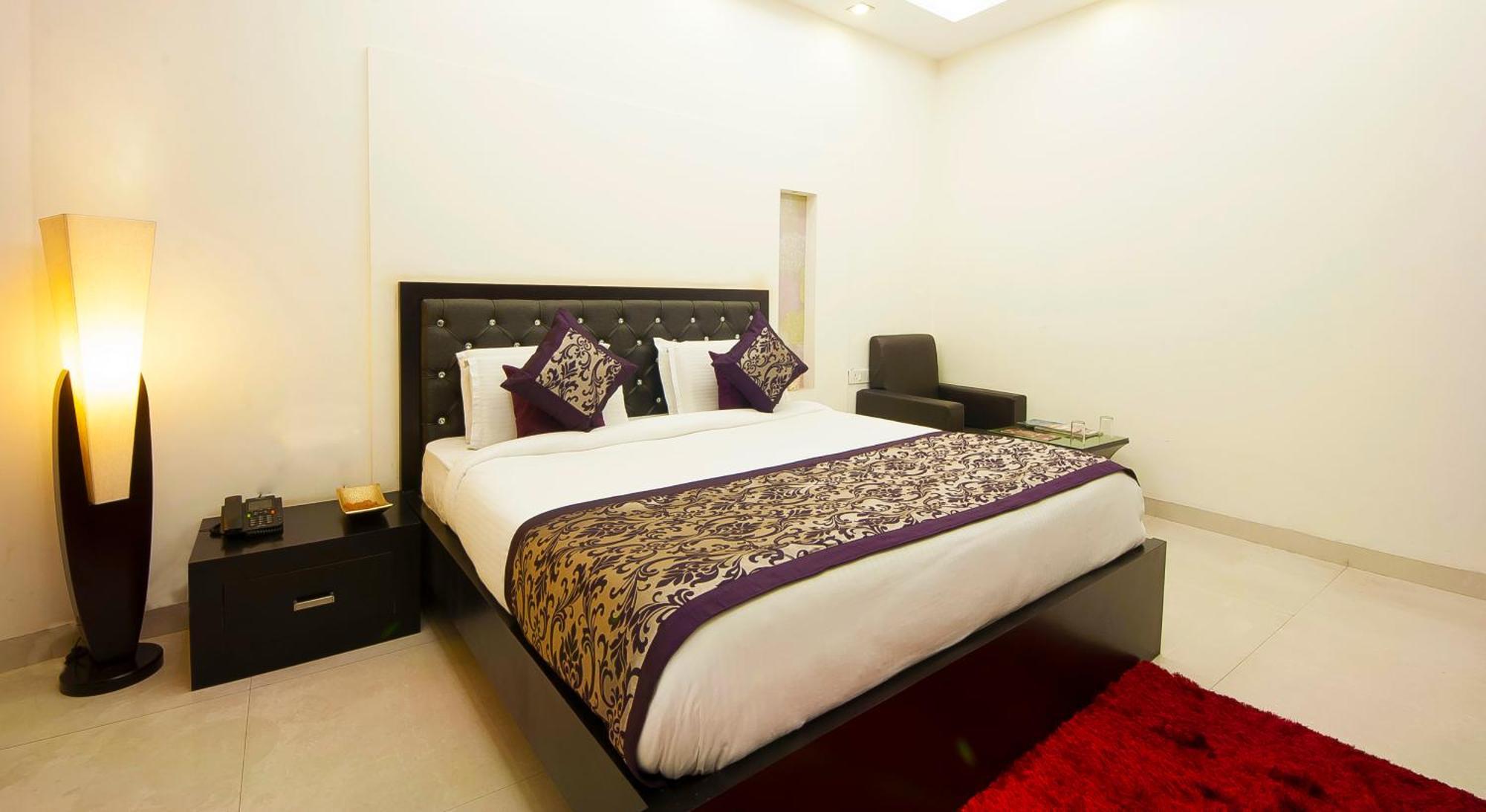 Hotel Transit International- Aerocity Delhi Airport New Delhi Buitenkant foto