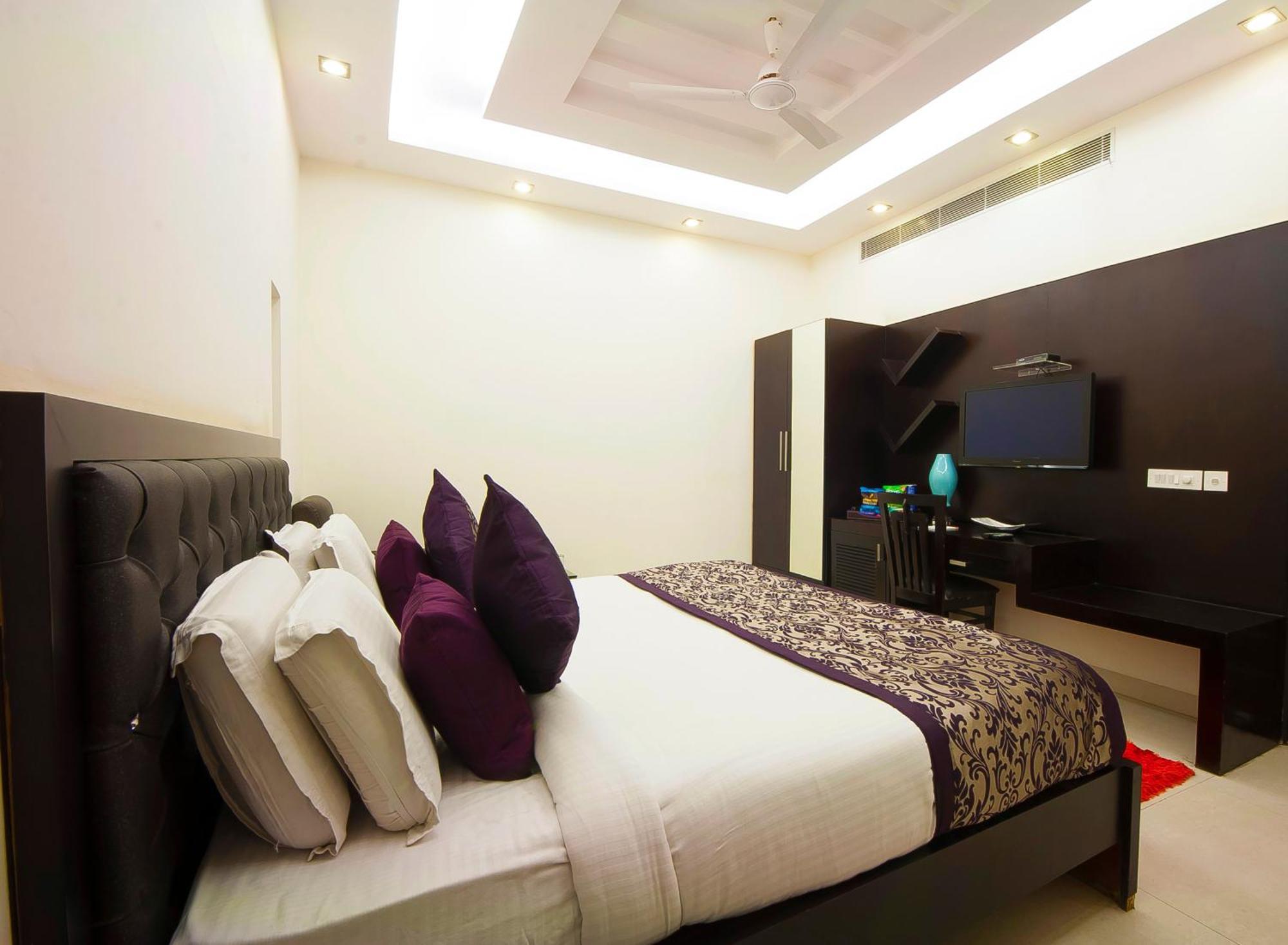 Hotel Transit International- Aerocity Delhi Airport New Delhi Buitenkant foto