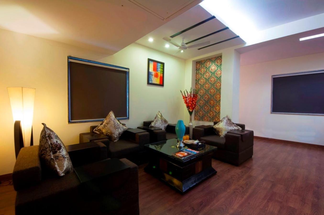 Hotel Transit International- Aerocity Delhi Airport New Delhi Buitenkant foto