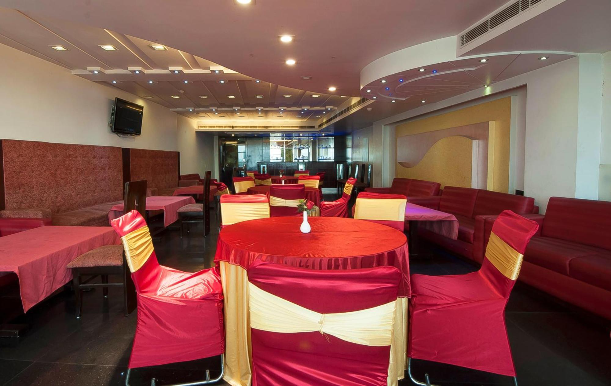 Hotel Transit International- Aerocity Delhi Airport New Delhi Buitenkant foto