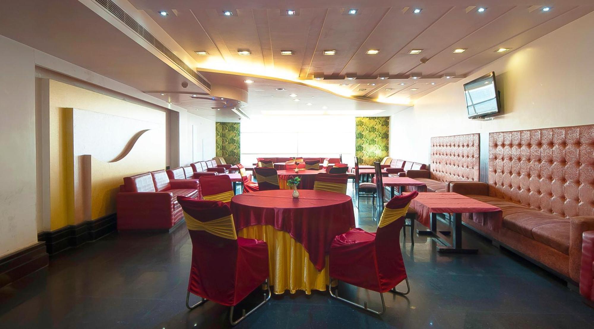 Hotel Transit International- Aerocity Delhi Airport New Delhi Buitenkant foto